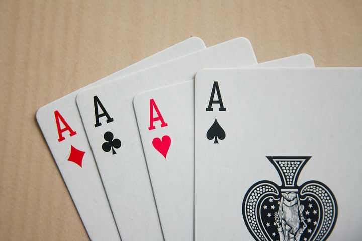 How Do Pros Play Their Texas Holdem Hands And Why They’re Always Winning